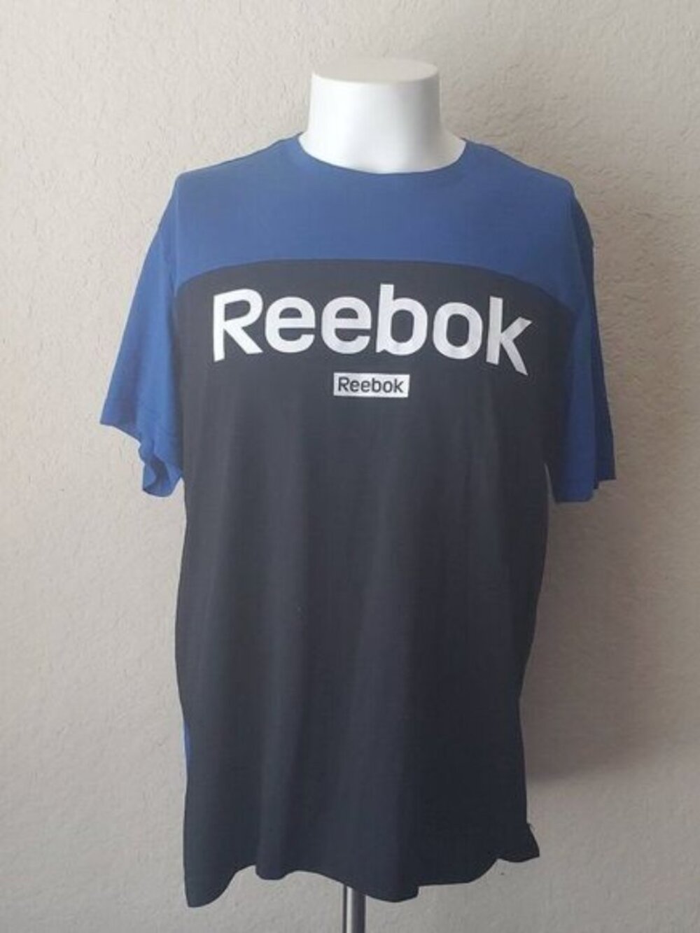 Reebok Shirt Mens XL Blue Black Colorblock Big Logo Graphic T-Shirt Gym Sportswe